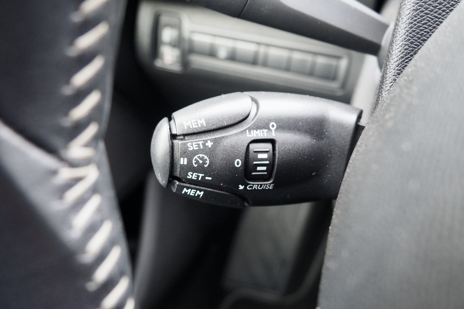 
								Peugeot 308 SW Hdi 120 EAT6 Allure Business + Cuir + Options, 1ère Main – Garantie 12 Mois complet									