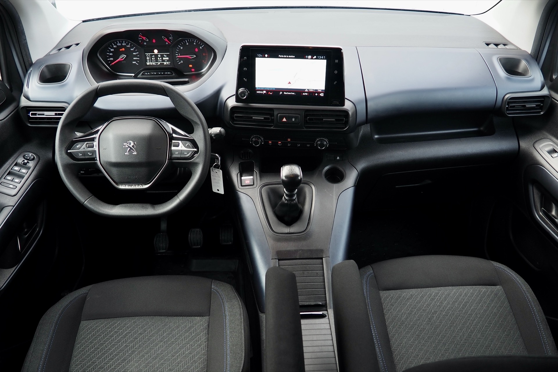 
								Peugeot Rifter Hdi 130 Allure + Attelage + Options, 1ère Main – Garantie 12 mois complet									