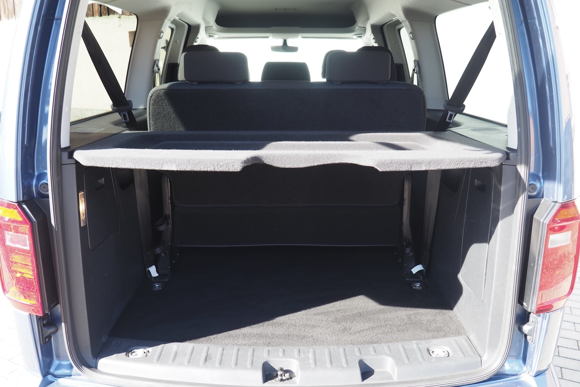 
								VOLKSWAGEN Caddy Maxi Confortline Tsi 102 –  7 Places + Caméra + Options, 1ère Main – Garantie 12 Mois complet									