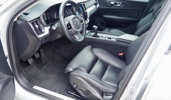 
VOLVO V60 D3 150 Business Executive  + Attelage + Caméra + Intellisafe Assist et Suround + Options, 1ère Main – Garantie 12 mois. complet								