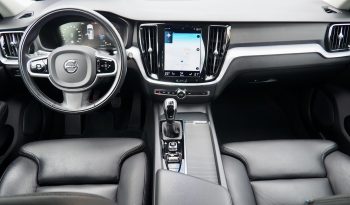 
VOLVO V60 D3 150 Business Executive  + Attelage + Caméra + Intellisafe Assist et Suround + Options, 1ère Main – Garantie 12 mois. complet								