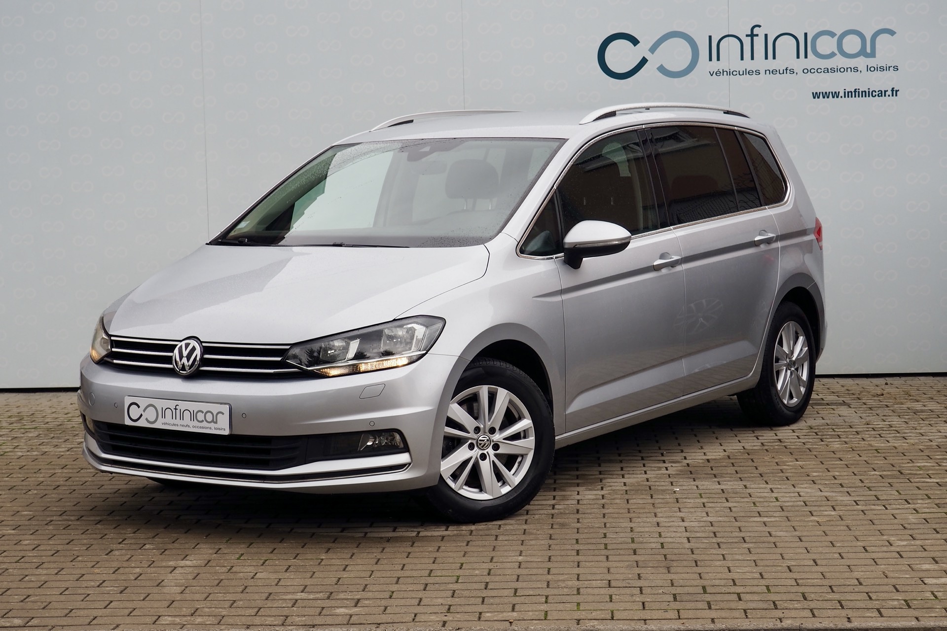 VOLKSWAGEN Touran 1,5 Tsi 150 Evo DSG Carat + Caméra + Options, 1ère Main – Garantie 12 mois. complet