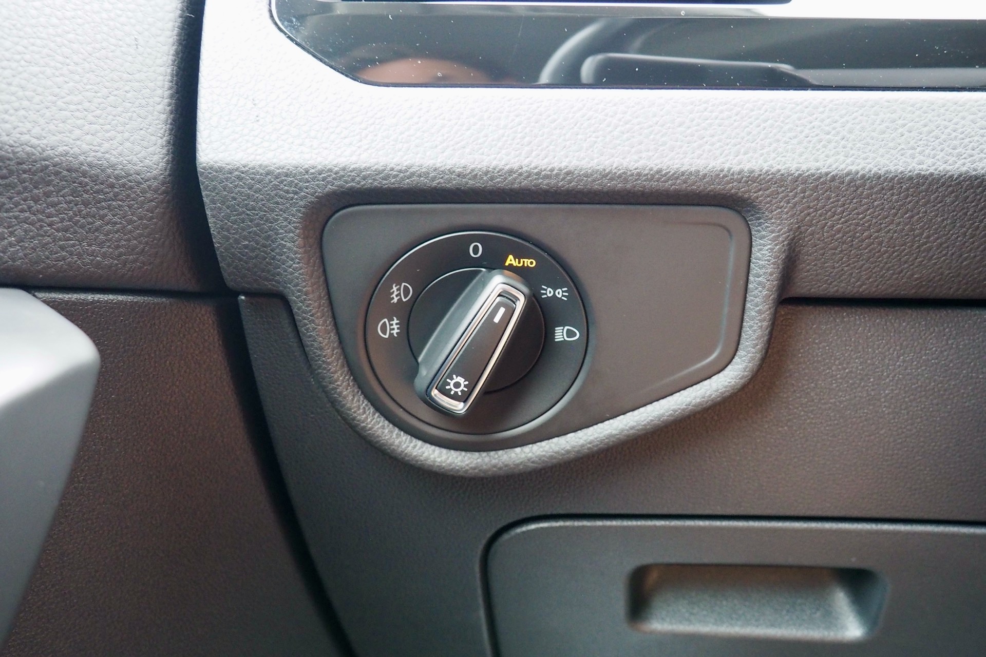 VOLKSWAGEN Touran 1,5 Tsi 150 Evo DSG Carat + Caméra + Options, 1ère Main – Garantie 12 mois. complet