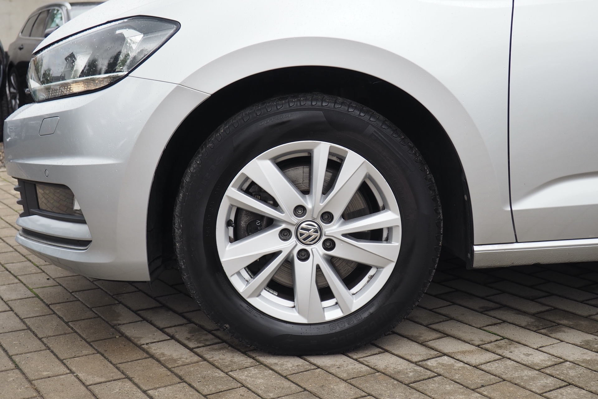 VOLKSWAGEN Touran 1,5 Tsi 150 Evo DSG Carat + Caméra + Options, 1ère Main – Garantie 12 mois. complet