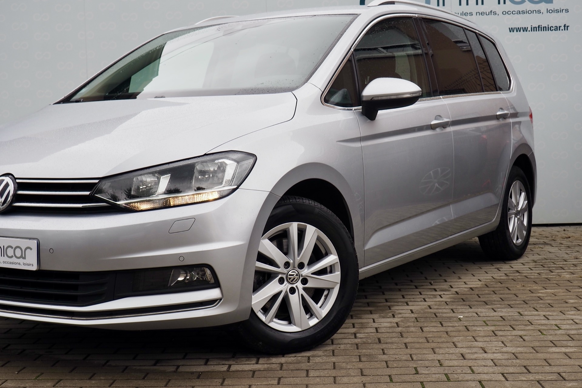 VOLKSWAGEN Touran 1,5 Tsi 150 Evo DSG Carat + Caméra + Options, 1ère Main – Garantie 12 mois.