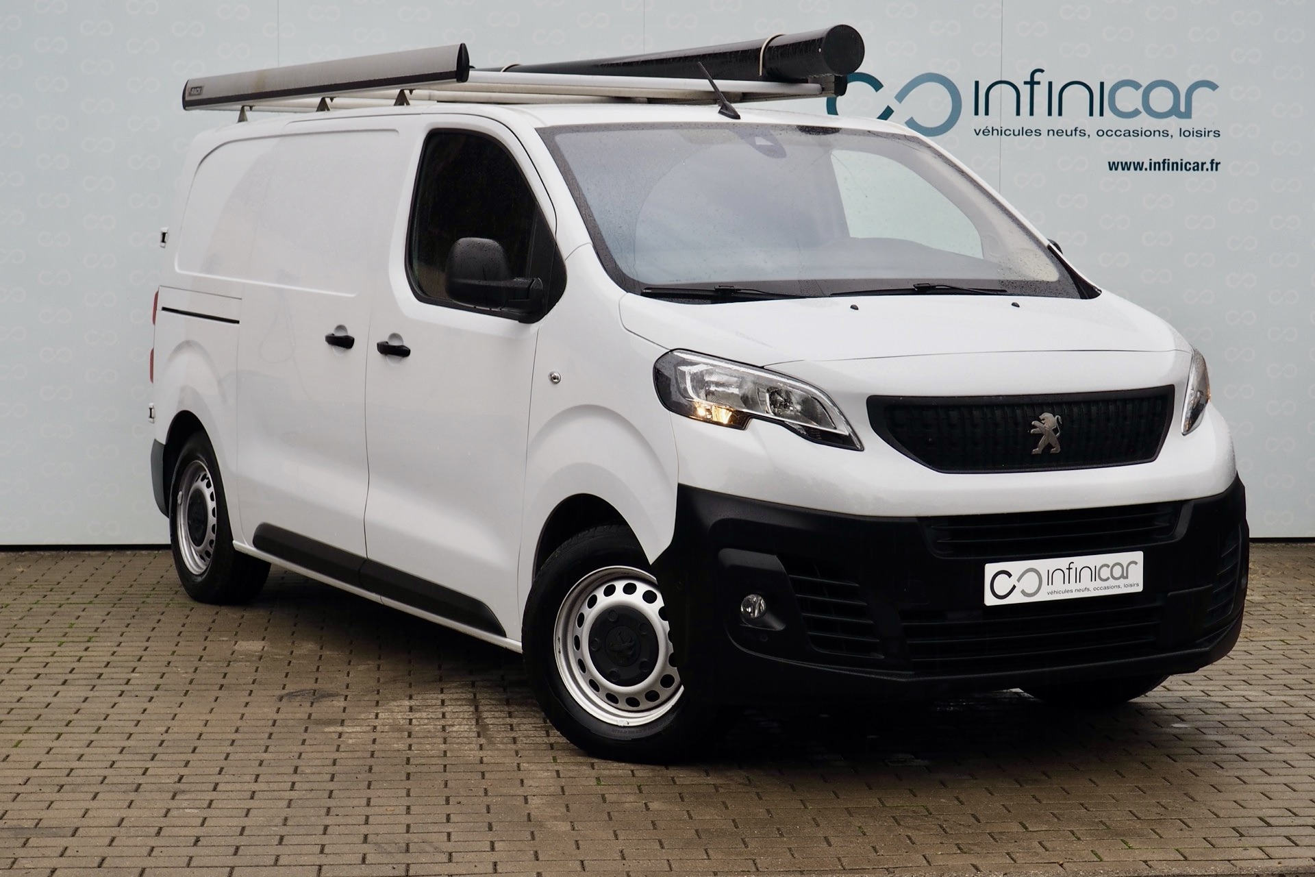 Peugeot Expert Fourgon 2,0 Hdi 145 EAT8  + Caméra + Attelage + Options, 1ère Main – Garantie 12 mois.