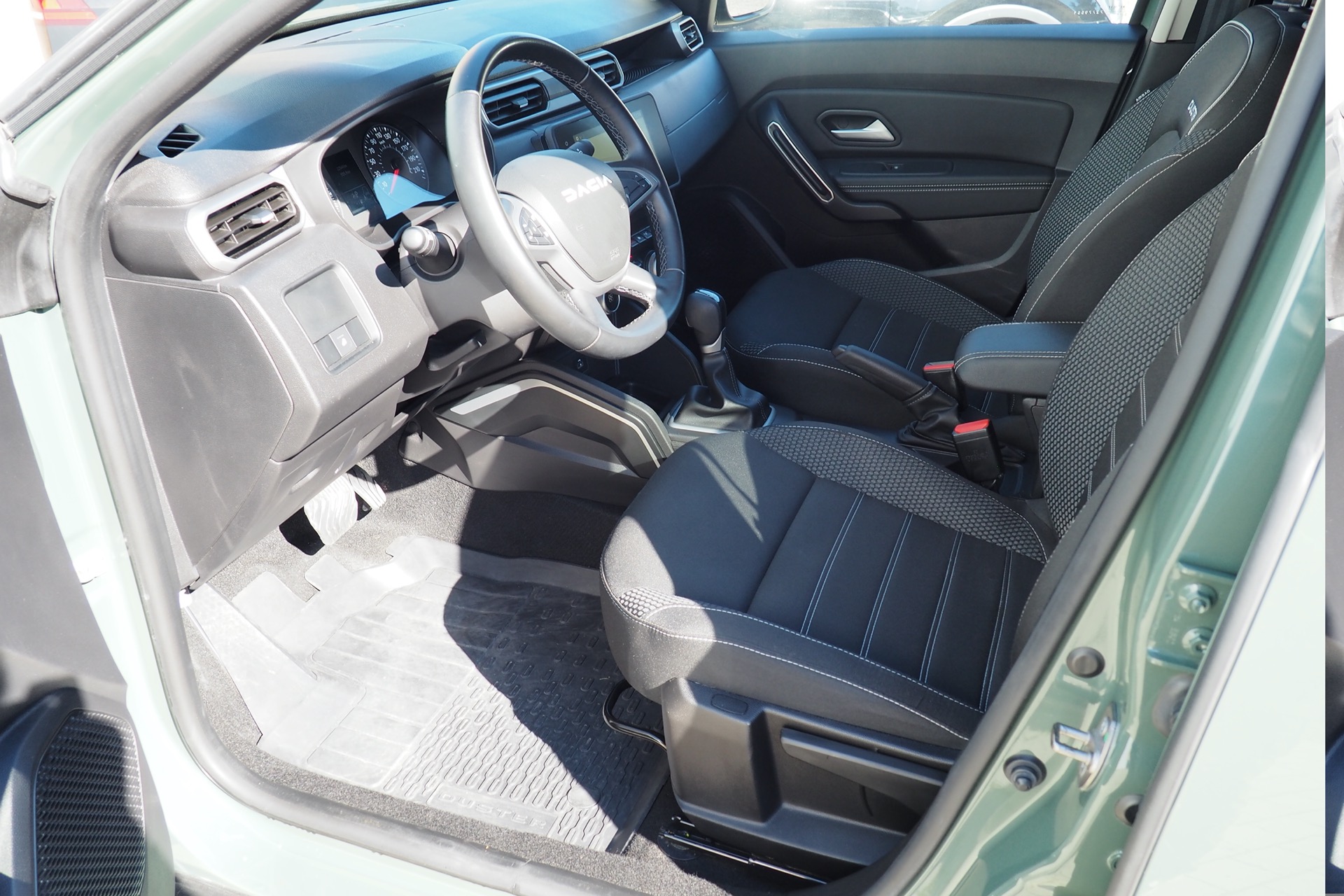 DACIA Duster 1,3 TCE 150 EDC Journey  + Options, 1ère Main – Garantie Constructeur jusqu’en Avril 2027