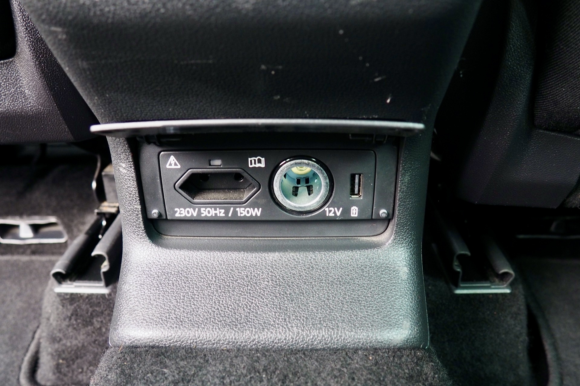 SKODA Kodiaq 1,5 Tsi 150 Ambition  + Caméra + Attelage + Options, 1ère Main – Garantie 12 mois. complet
