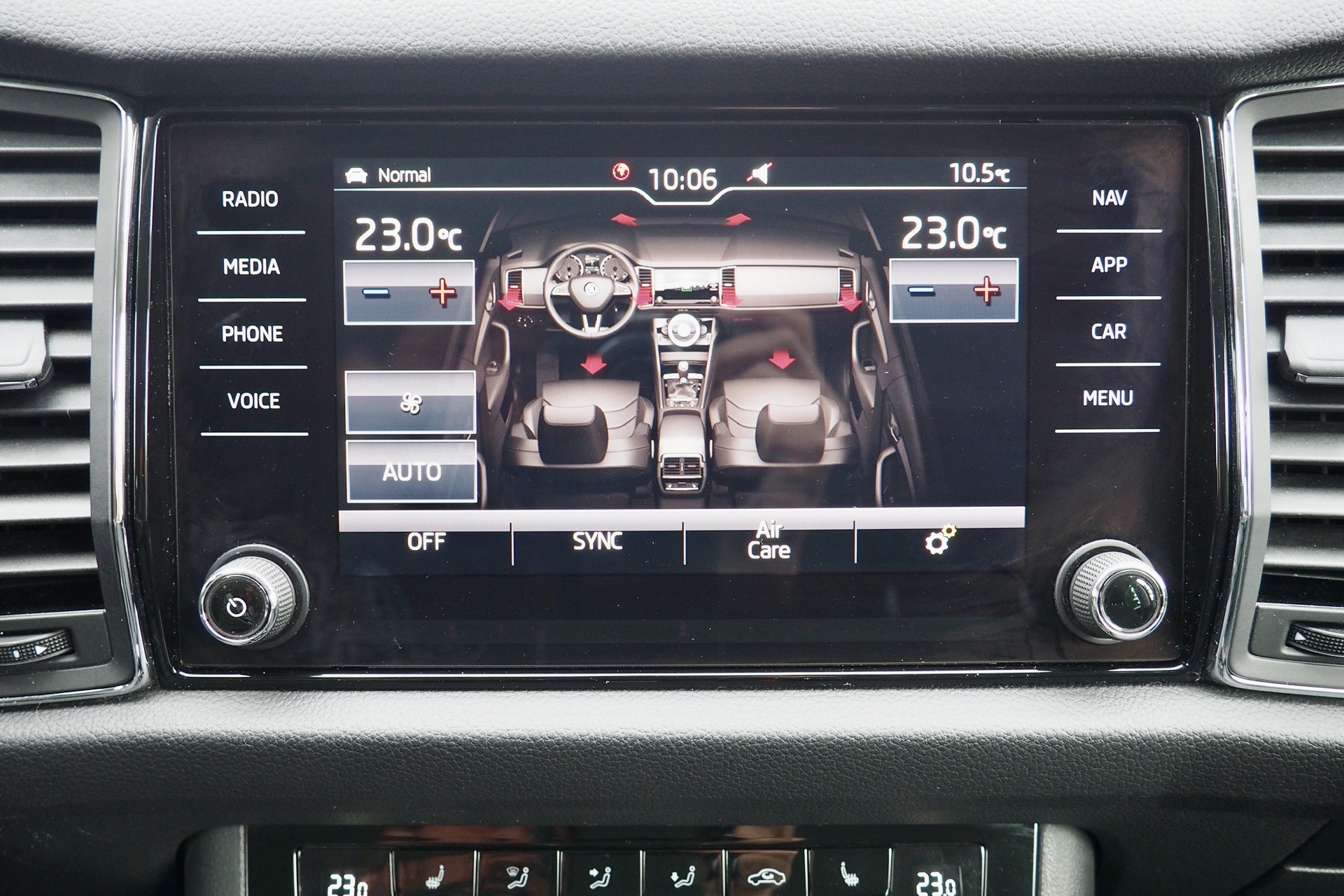 SKODA Kodiaq 1,5 Tsi 150 Ambition  + Caméra + Attelage + Options, 1ère Main – Garantie 12 mois. complet