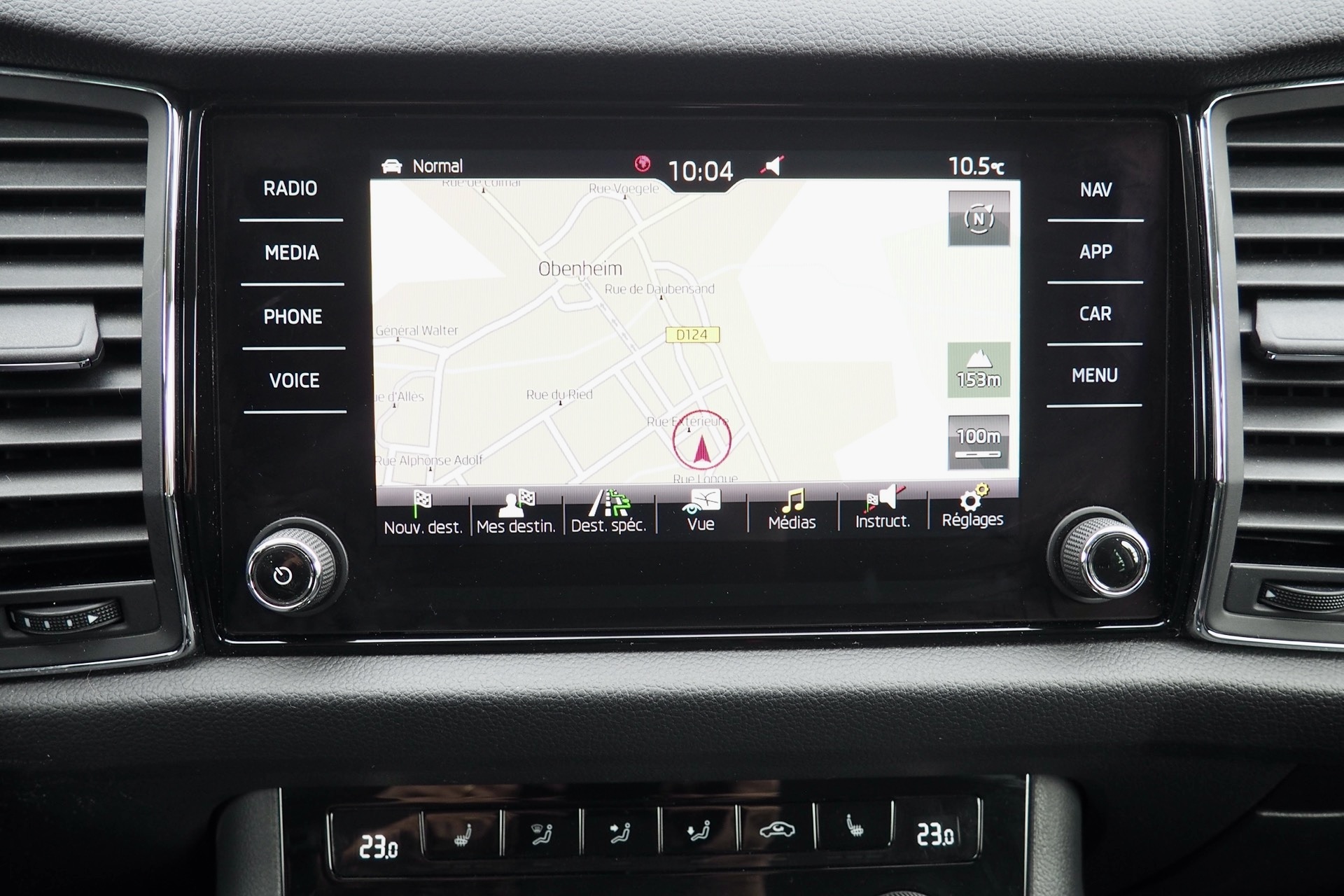 SKODA Kodiaq 1,5 Tsi 150 Ambition  + Caméra + Attelage + Options, 1ère Main – Garantie 12 mois. complet