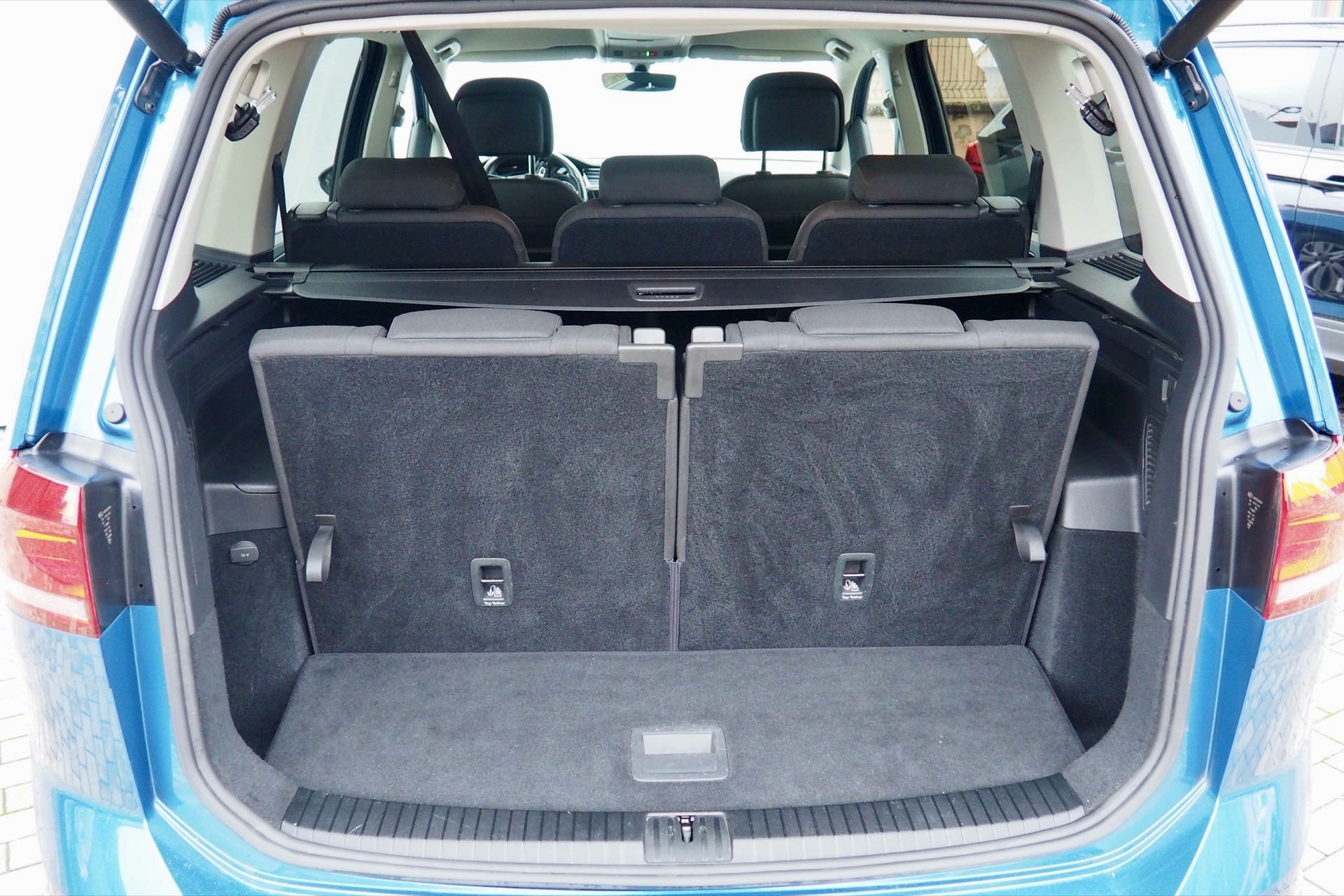 VOLKSWAGEN Touran 1,5 Tsi 150 Evo DSG Carat, 7 places  + Options  – Garantie 12 mois. complet