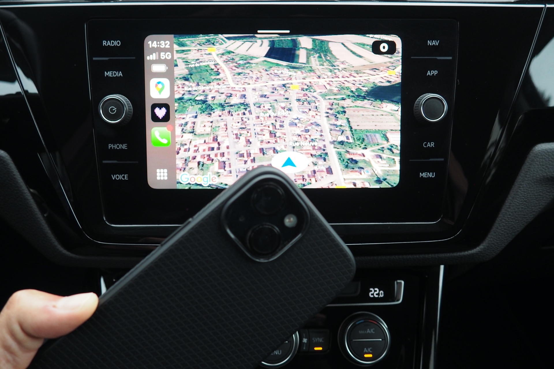 VOLKSWAGEN Touran 1,5 Tsi 150 Evo DSG Carat, 7 places  + Options  – Garantie 12 mois. complet