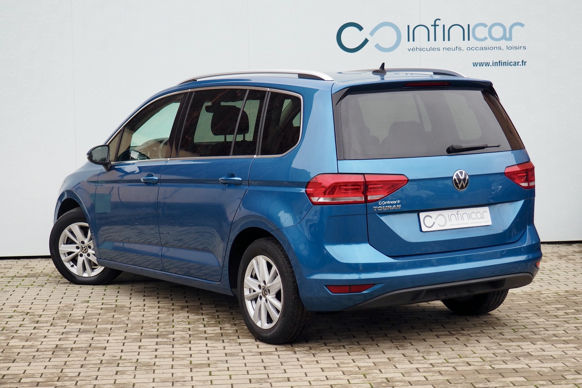VOLKSWAGEN Touran 1,5 Tsi 150 Evo DSG Carat, 7 places  + Options  – Garantie 12 mois.