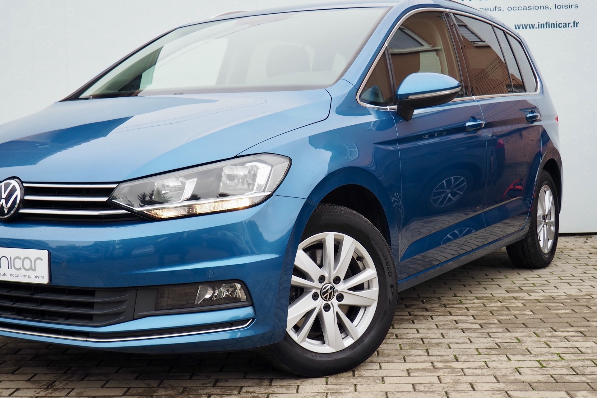 VOLKSWAGEN Touran 1,5 Tsi 150 Evo DSG Carat, 7 places  + Options  – Garantie 12 mois.