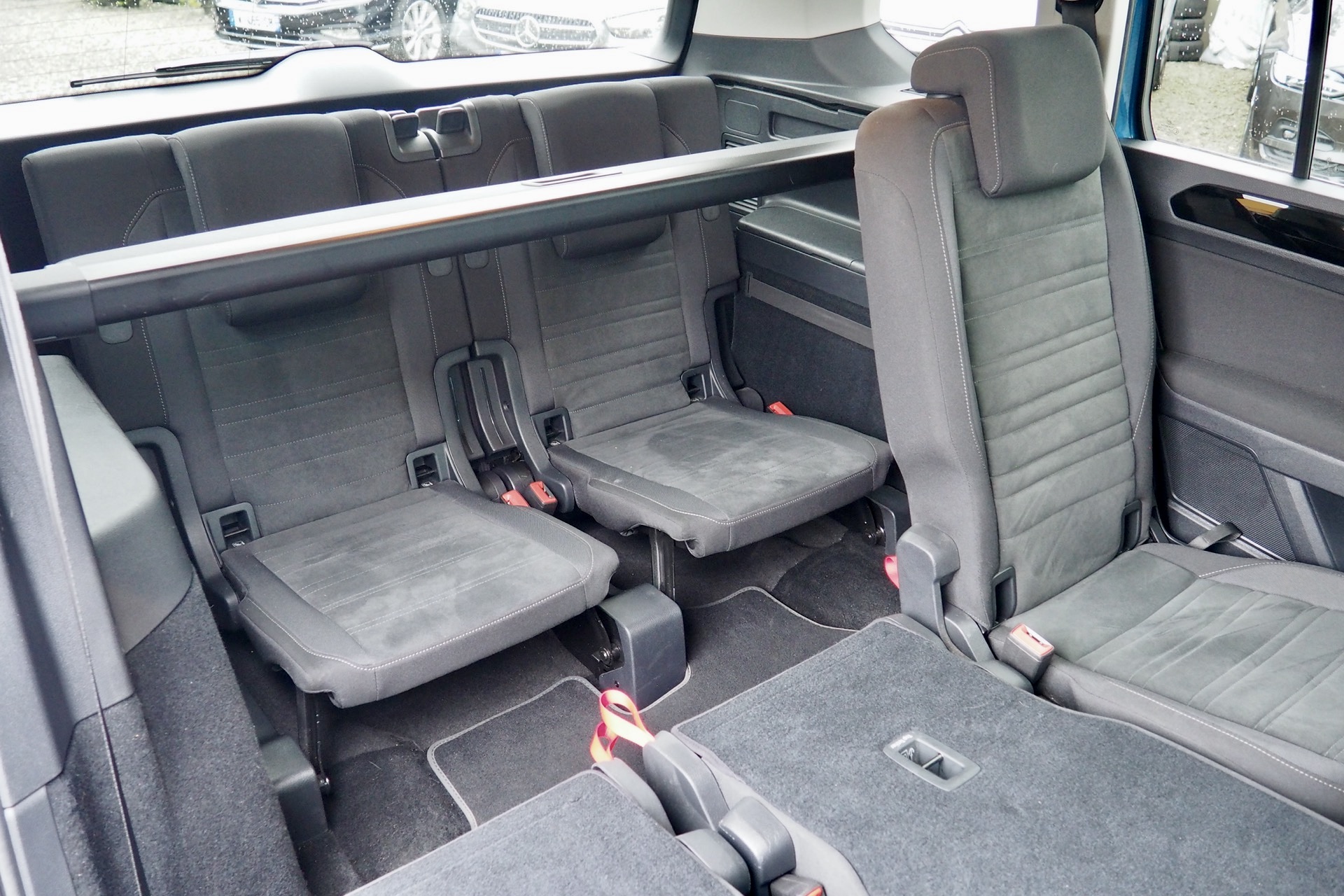 VOLKSWAGEN Touran 1,5 Tsi 150 Evo DSG Carat, 7 places  + Options  – Garantie 12 mois. complet