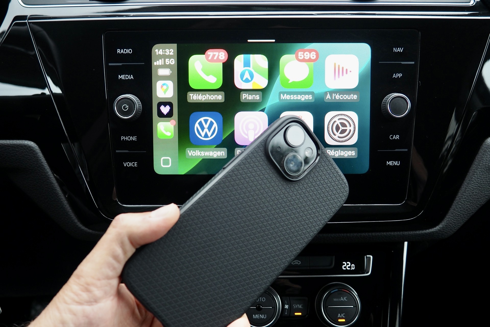 VOLKSWAGEN Touran 1,5 Tsi 150 Evo DSG Carat, 7 places  + Options  – Garantie 12 mois. complet
