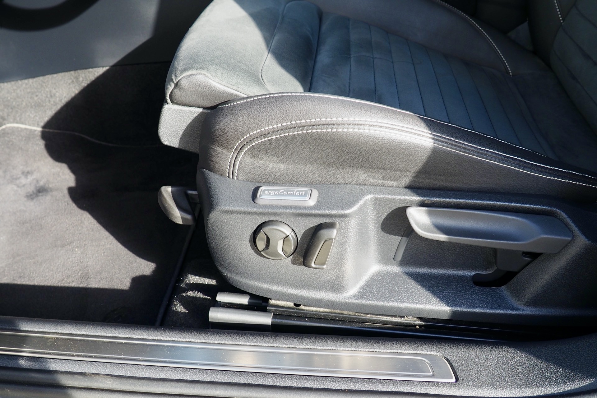 VOLKSWAGEN Passat SW 1,5 Tsi 150 Evo DSG Elégance  + Attelage élec. + Virtual Cockpit + Caméra 360° + Options, 1ère Main – Garantie 12 mois. complet