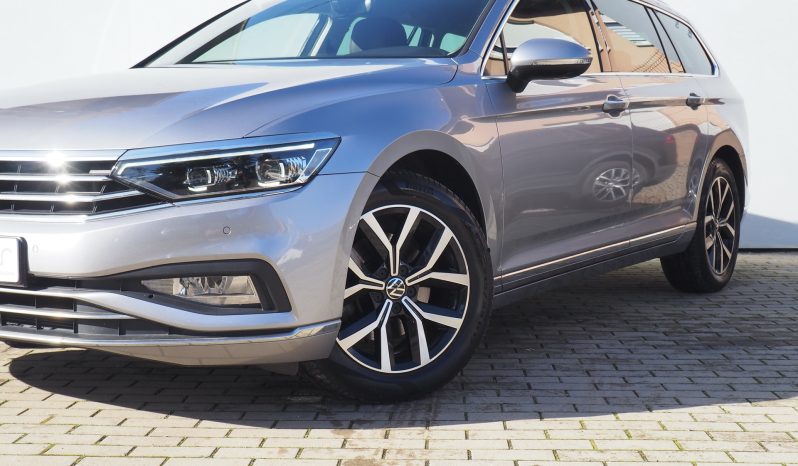 VOLKSWAGEN Passat SW 1,5 Tsi 150 Evo DSG Elégance  + Attelage élec. + Virtual Cockpit + Caméra 360° + Options, 1ère Main – Garantie 12 mois.