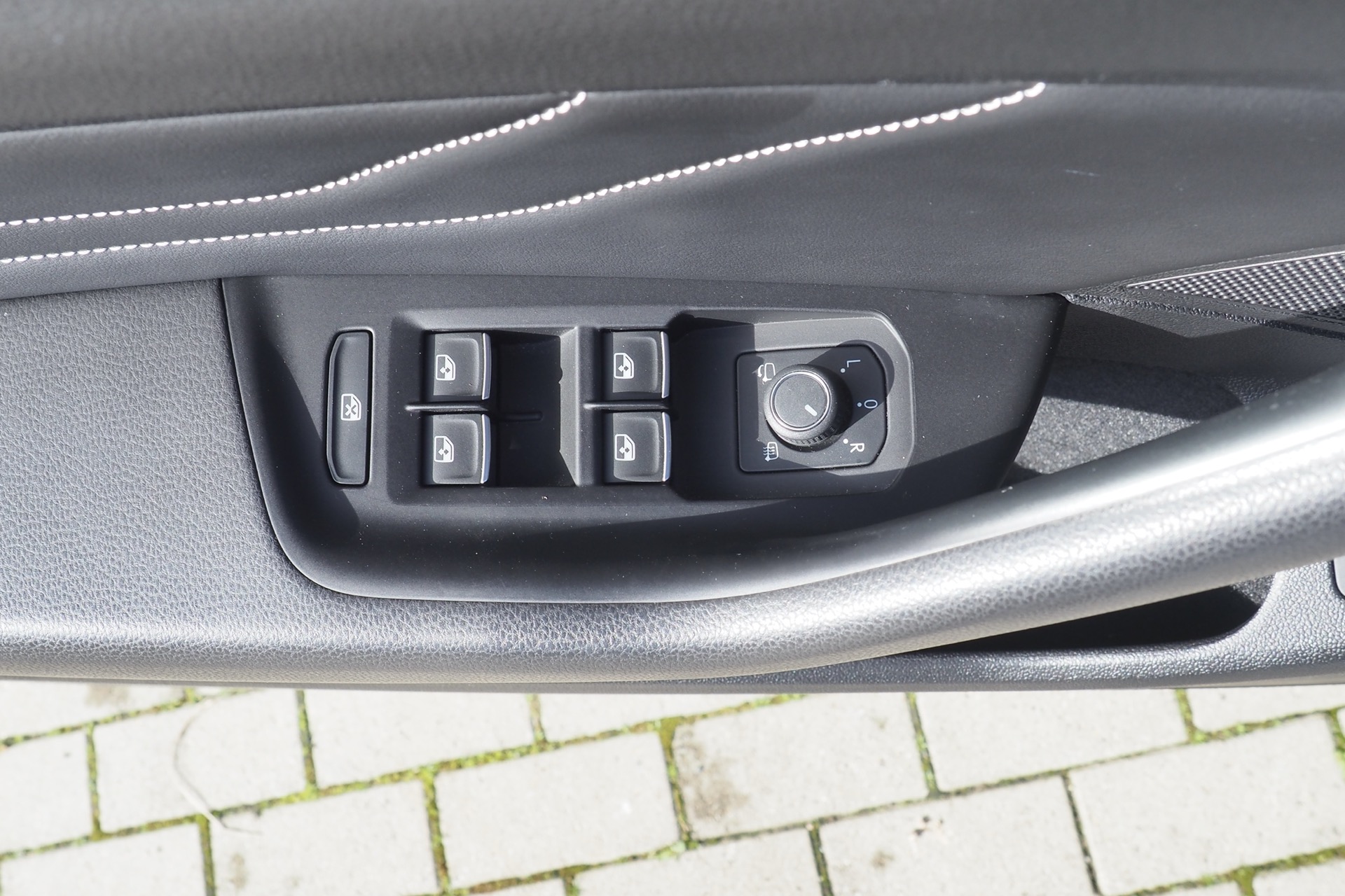 VOLKSWAGEN Passat SW 1,5 Tsi 150 Evo DSG Elégance  + Attelage élec. + Virtual Cockpit + Caméra 360° + Options, 1ère Main – Garantie 12 mois. complet