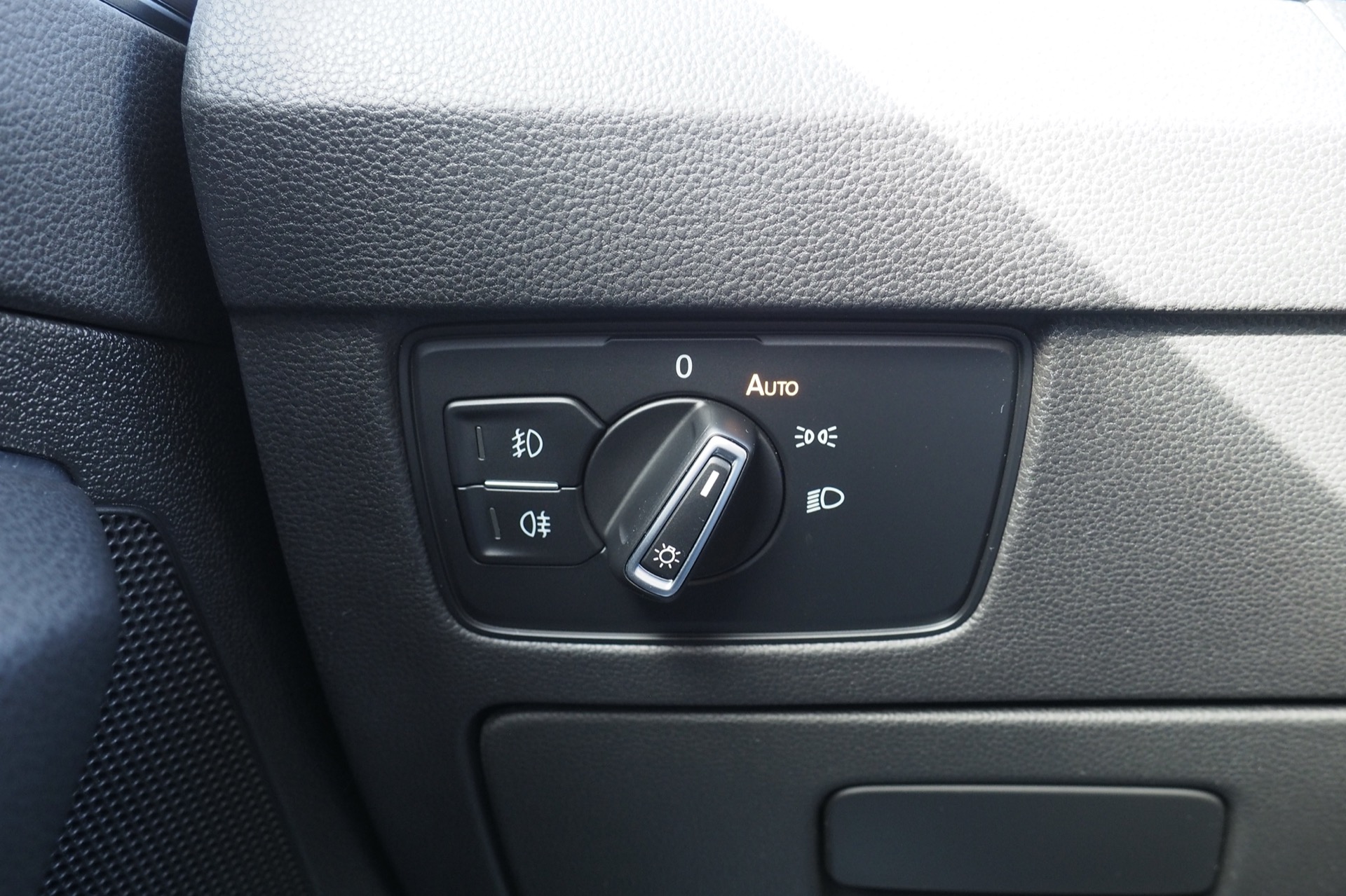 VOLKSWAGEN Passat SW 1,5 Tsi 150 Evo DSG Elégance  + Attelage élec. + Virtual Cockpit + Caméra 360° + Options, 1ère Main – Garantie 12 mois. complet