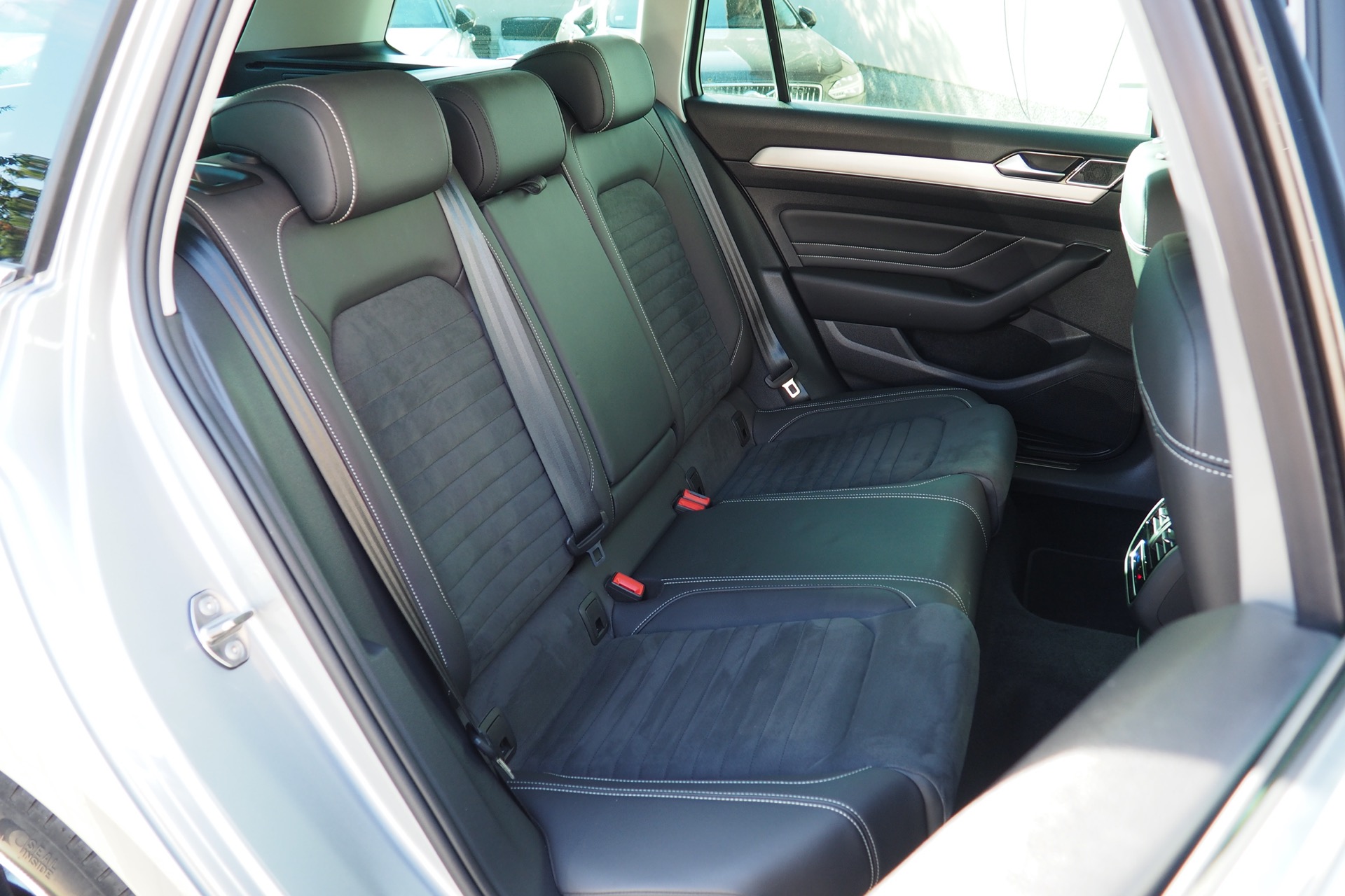 VOLKSWAGEN Passat SW 1,5 Tsi 150 Evo DSG Elégance  + Attelage élec. + Virtual Cockpit + Caméra 360° + Options, 1ère Main – Garantie 12 mois. complet