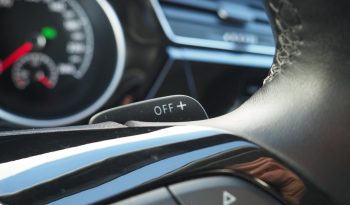 
VOLKSWAGEN Touran 2,0 Tdi 150 DSG7 Carat  + Toit pano + Attelage + Caméra + Full Led + Options, 1ère Main – Garantie 12 mois. complet								