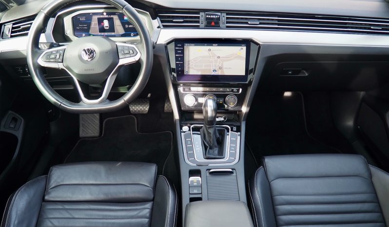 VOLKSWAGEN Passat SW 2,0 Tdi 150 DSG7 Elégance + Toit pano. + Digital Cockpit + Cuir + Options, 1ère Main  – Garantie 12 mois.