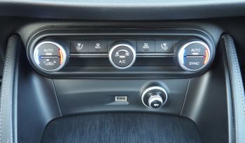 Alfa Roméo Stelvio 2,2d 160 Super AT8 + Caméra + Cuir + Attelage + Régulateur adaptatif + Options, 1ère Main – Garantie 12 mois. complet