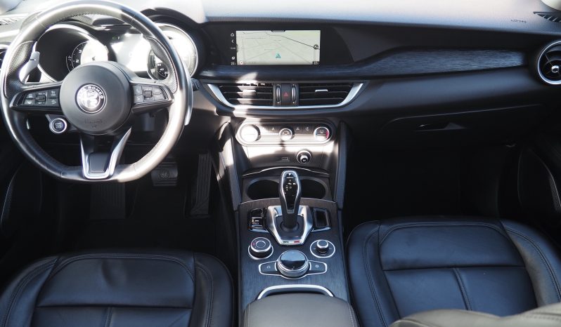 Alfa Roméo Stelvio 2,2d 160 Super AT8 + Caméra + Cuir + Attelage + Régulateur adaptatif + Options, 1ère Main – Garantie 12 mois.
