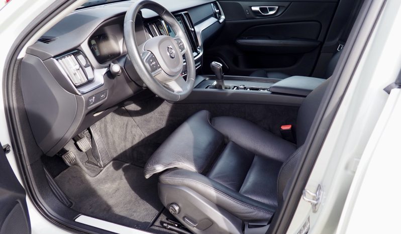 VOLVO V60 D3 150 Business Executive  + Attelage élec. + Cuir + Caméra + Carte main libre + Options, 1ère Main – Garantie 12 mois.