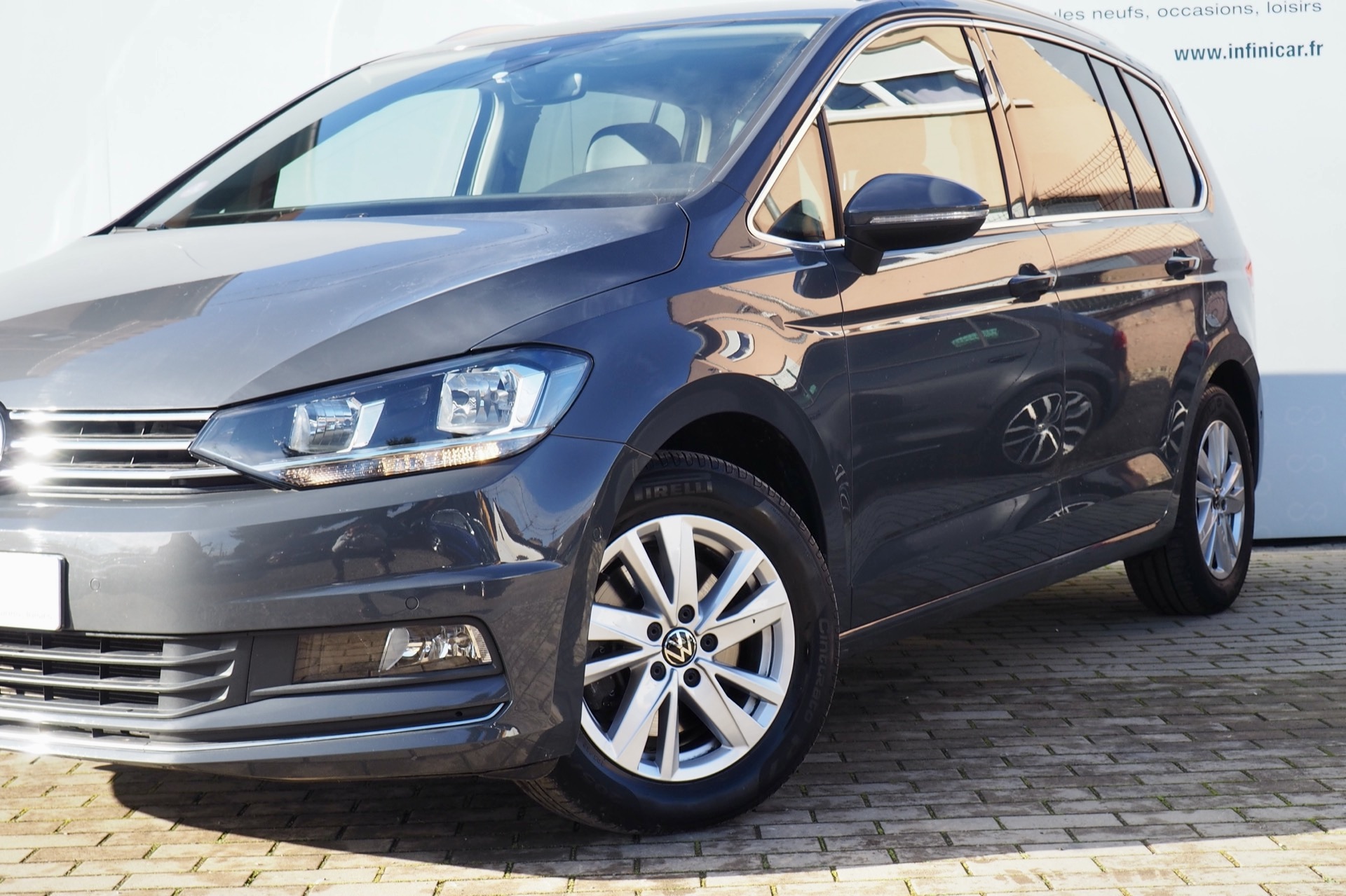 VOLKSWAGEN Touran 1,5 Tsi 150 Evo Carat  + Attelage élec. + Cuir + Caméra + Carte main libre + Options, 1ère Main – Garantie 12 mois.