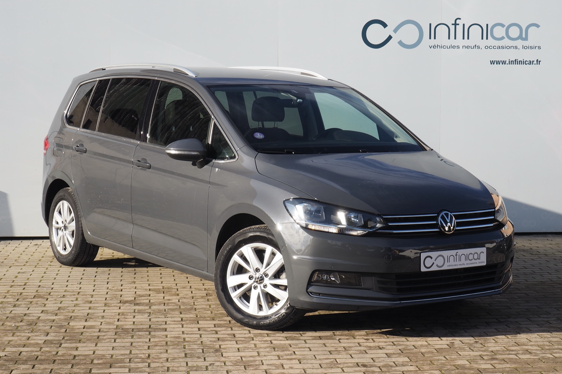 VOLKSWAGEN Touran 1,5 Tsi 150 Evo Carat  + Attelage élec. + Cuir + Caméra + Carte main libre + Options, 1ère Main – Garantie 12 mois.