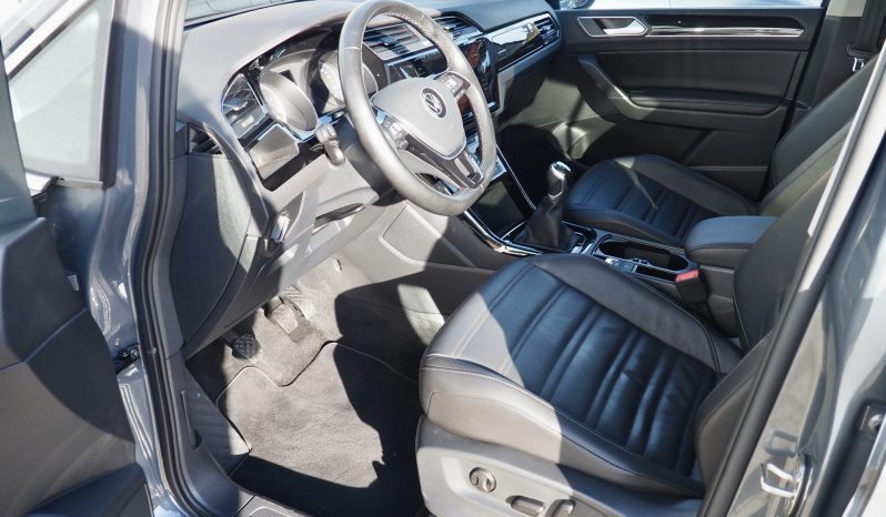VOLKSWAGEN Touran 1,5 Tsi 150 Evo Carat  + Attelage élec. + Cuir + Caméra + Carte main libre + Options, 1ère Main – Garantie 12 mois.