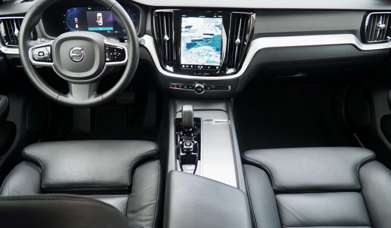 VOLVO V60 B4 197 Geartronic Plus Style Dark  + Pack Intelisafe Pro + Caméra 360° + Options, 1ère Main – Garantie 12 mois.