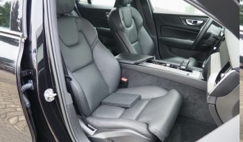 
VOLVO V60 B4 197 Geartronic Plus Style Dark  + Pack Intelisafe Pro + Caméra 360° + Options, 1ère Main – Garantie 12 mois. complet								