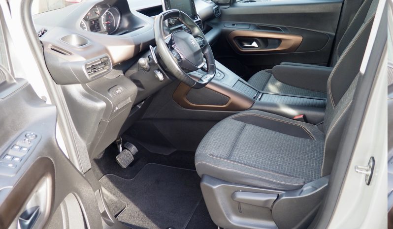 Peugeot Rifter Hdi 130 EAT8 GT-Line  + Toit panoramique + Attelage + Options, 1ère Main – Garantie 12 mois.