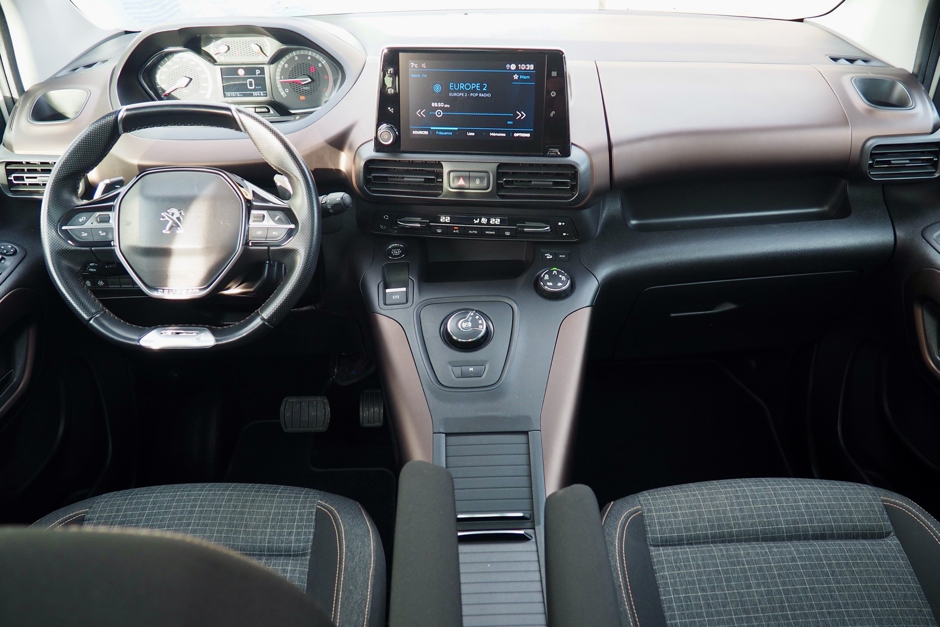 Peugeot Rifter Hdi 130 EAT8 GT-Line  + Toit panoramique + Attelage + Options, 1ère Main – Garantie 12 mois.