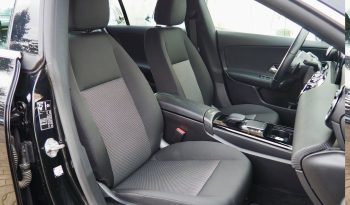 
Mercedes-Benz CLA Shooting Brake 180d 7G-DCT Business Line  + Toit pano. + Caméra  + Full Led + Options, 1ère Main – Garantie 12 mois. complet								