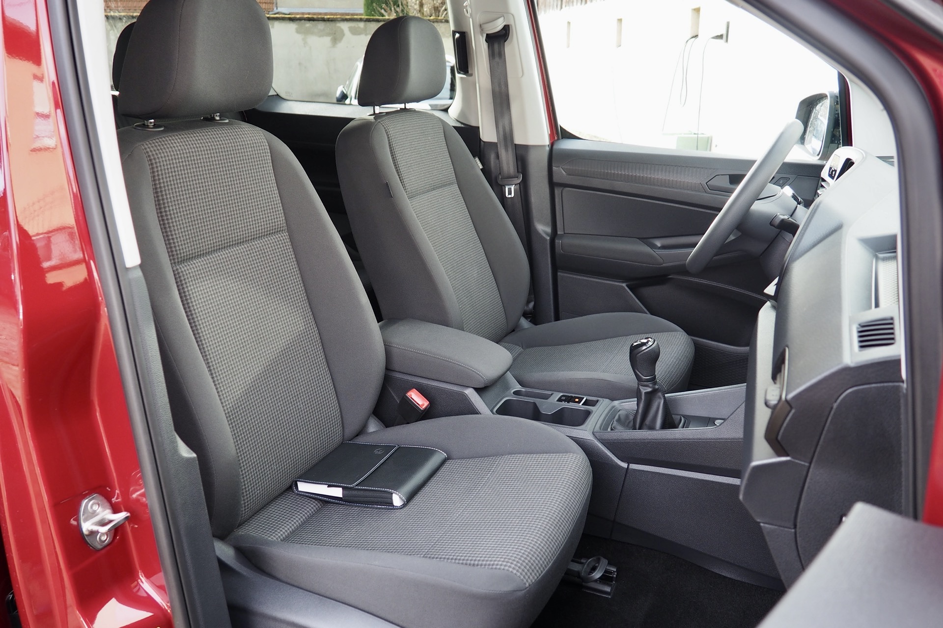 VOLKSWAGEN Caddy Maxi 1,5 Tsi 114 Life, 7 places  + GPS + Caméra + Options, 1ère Main – Garantie 12 mois.