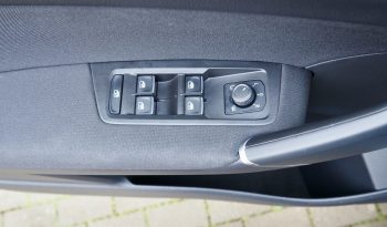 
VOLKSWAGEN Touran 2,0 Tdi 150 DSG Style, 7 places  + Toit pano. + Caméra  + Full Led + Options, 1ère Main – Garantie 12 mois. complet								