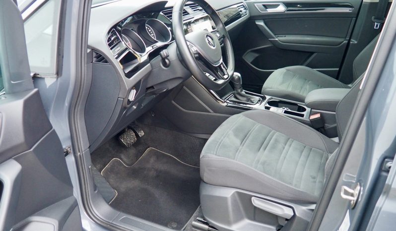 VOLKSWAGEN Touran 2,0 Tdi 150 DSG Carat, 7 places  + Toit pano. + Attelage  + Full Led + Options, 1ère Main – Garantie 12 mois.