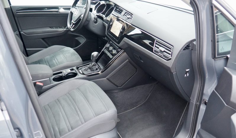VOLKSWAGEN Touran 2,0 Tdi 150 DSG Carat, 7 places  + Toit pano. + Attelage  + Full Led + Options, 1ère Main – Garantie 12 mois.