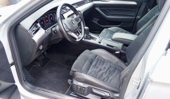 
VOLKSWAGEN Passat SW 2,0 Tdi 150 DSG7 Elégance  + Digital Cockpit + 18 complet								