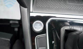 
VOLKSWAGEN Passat SW 2,0 Tdi 150 DSG7 Elégance  + Digital Cockpit + 18 complet								