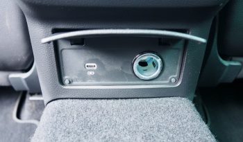 
VOLKSWAGEN Passat SW 2,0 Tdi 150 DSG7 Elégance  + Digital Cockpit + 18 complet								