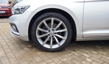 
VOLKSWAGEN Passat SW 2,0 Tdi 150 DSG7 Elégance  + Digital Cockpit + 18 complet								