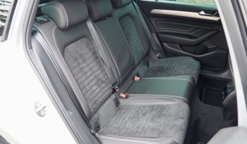 
VOLKSWAGEN Passat SW 2,0 Tdi 150 DSG7 Elégance  + Digital Cockpit + 18 complet								