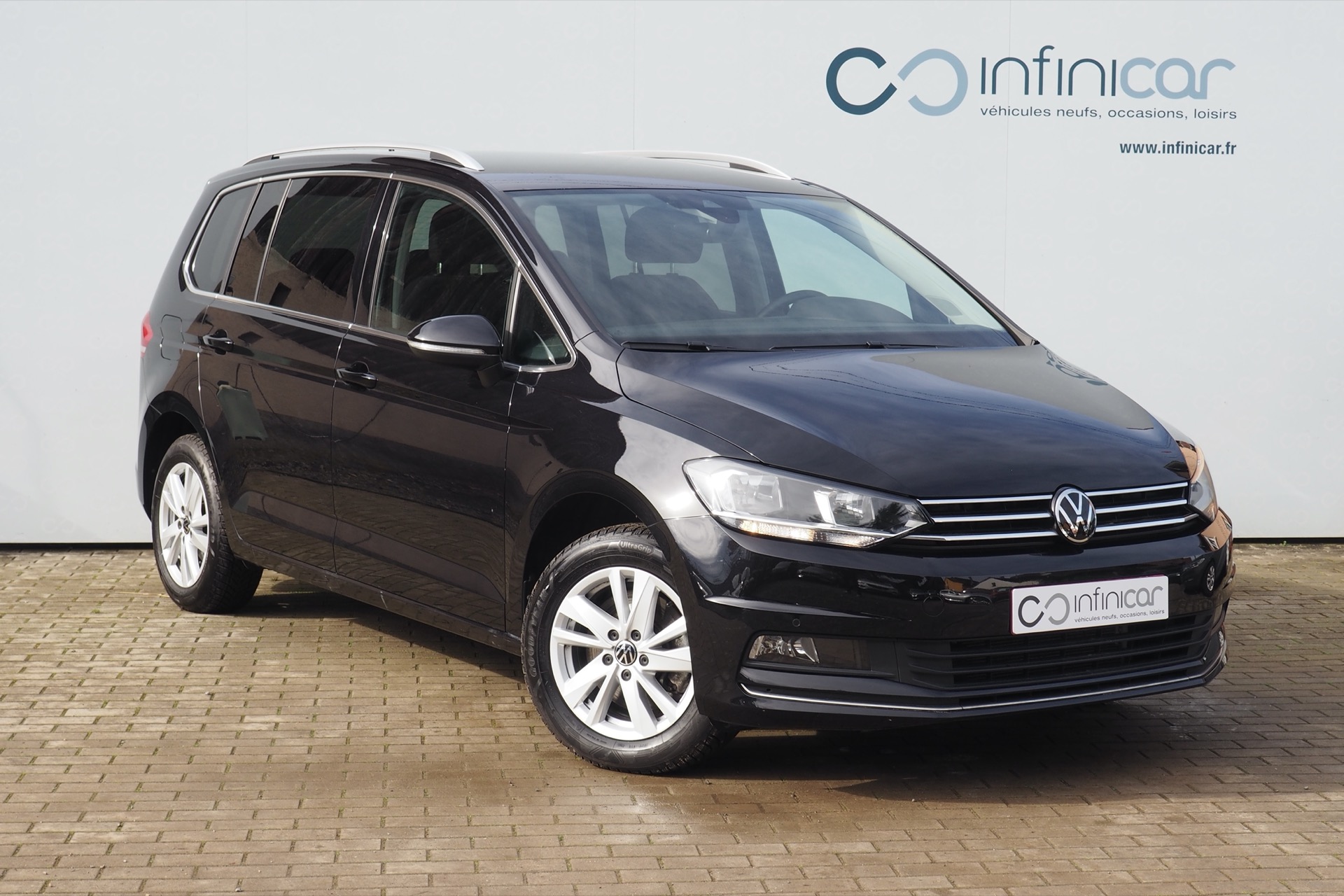 VOLKSWAGEN Touran 1,5 Tsi 150 Evo Style  + Digital Cockpit + Attelage + Options, 1ère Main  – Garantie 12 mois.