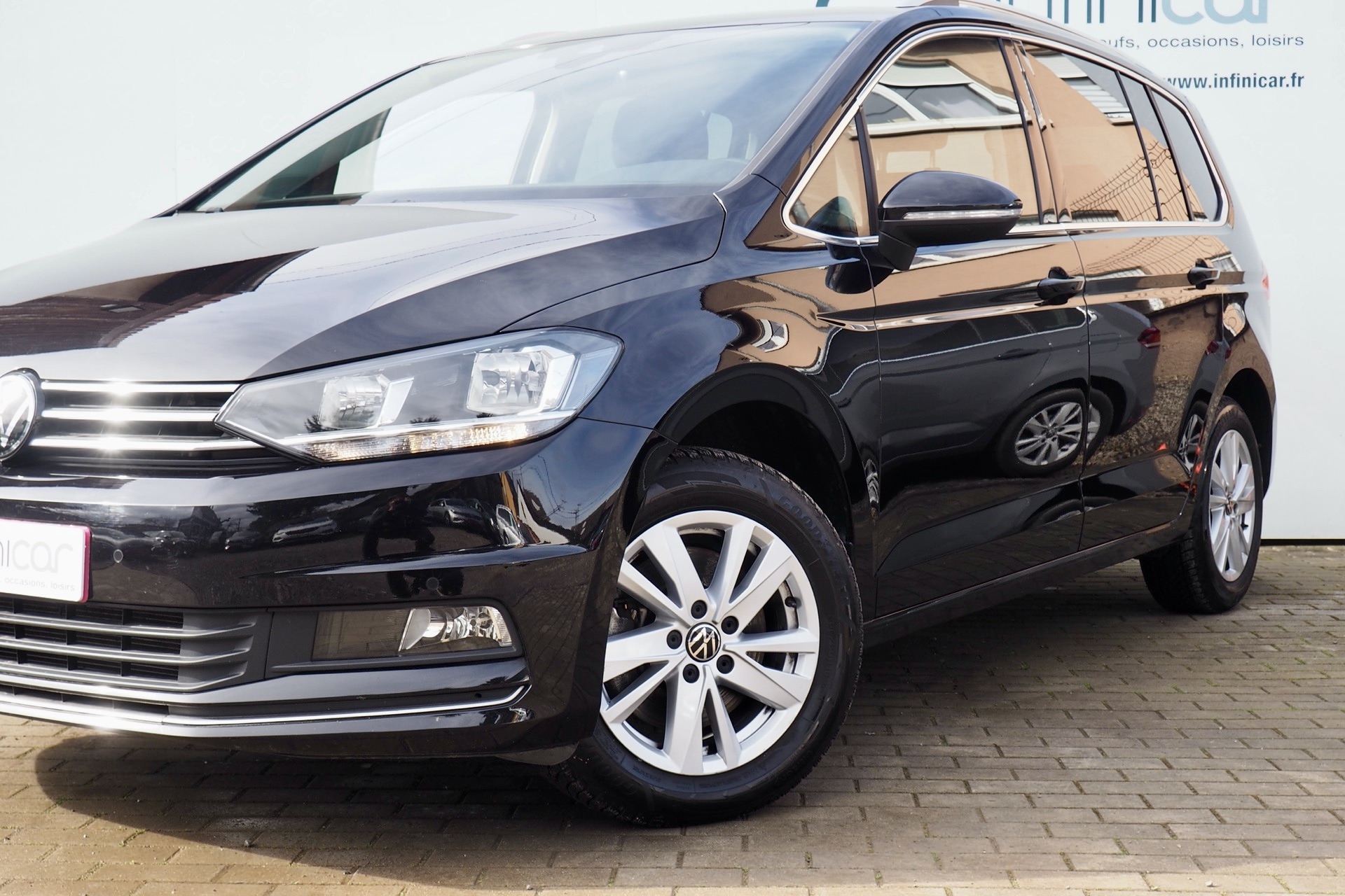 VOLKSWAGEN Touran 1,5 Tsi 150 Evo Style  + Digital Cockpit + Attelage + Options, 1ère Main  – Garantie 12 mois.