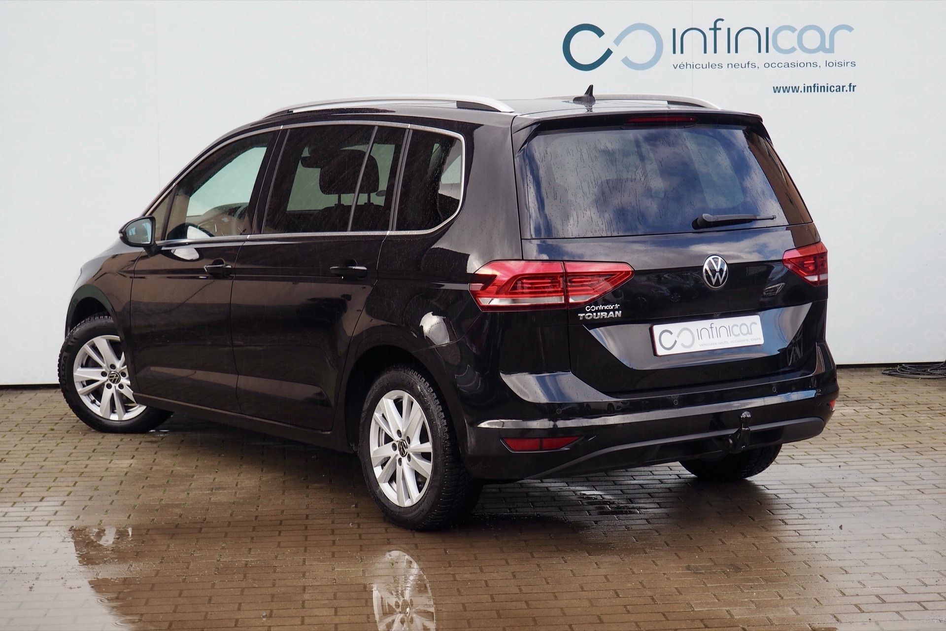 VOLKSWAGEN Touran 1,5 Tsi 150 Evo DSG7 Carat  + Toit panoramique + Attelage  + Full Led + Options, 1ère Main – Garantie 12 mois.